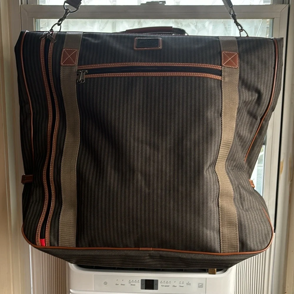 Ricardo Beverly Hills new large suit folded mens leather garment luggage bag